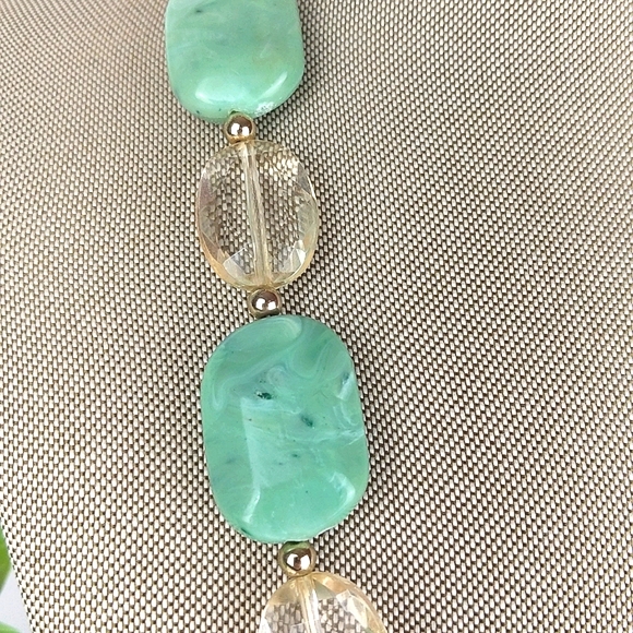 Seafoam Green Necklace - Picture 8 of 9